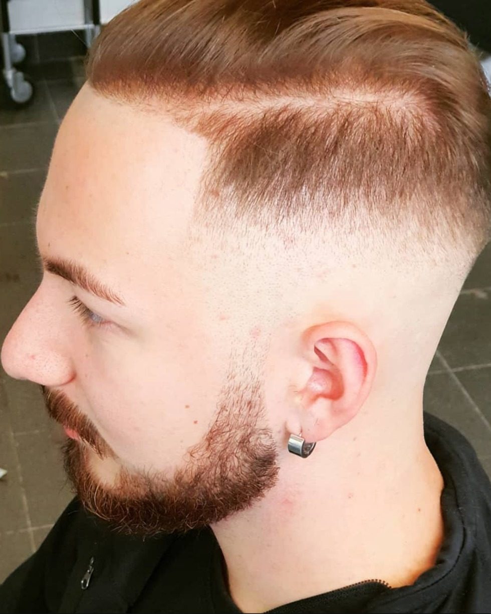 Seitenscheitel mit Skin Fade